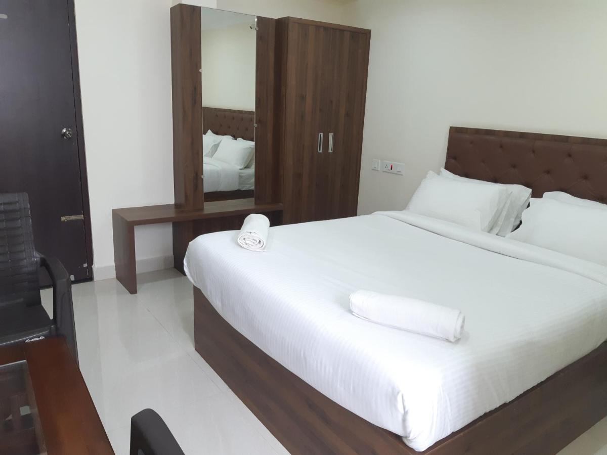 Hotel CNR Residency Madanapalle Exterior foto