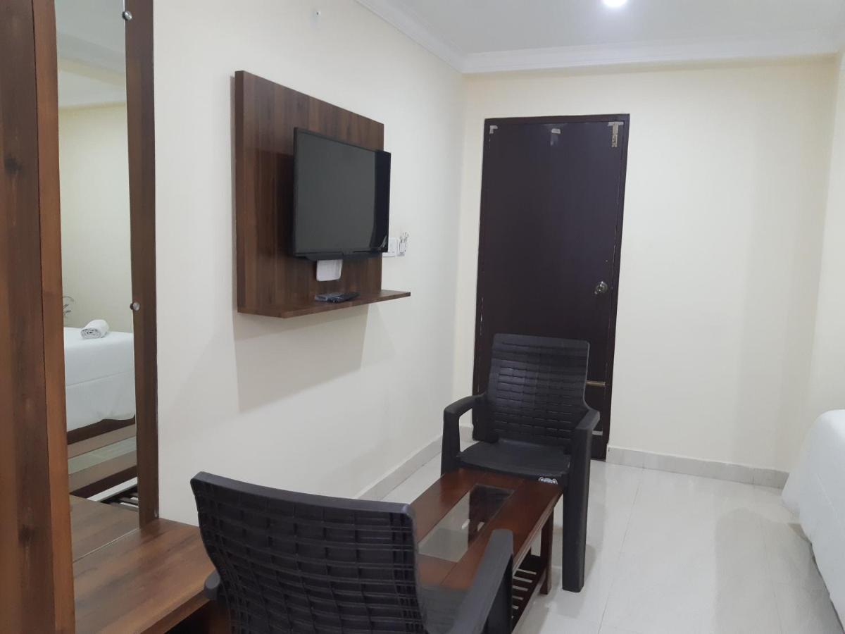 Hotel CNR Residency Madanapalle Exterior foto