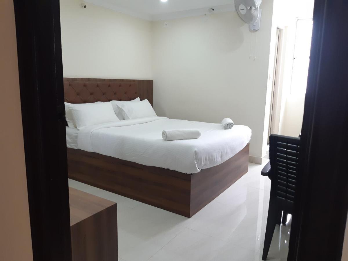 Hotel CNR Residency Madanapalle Exterior foto