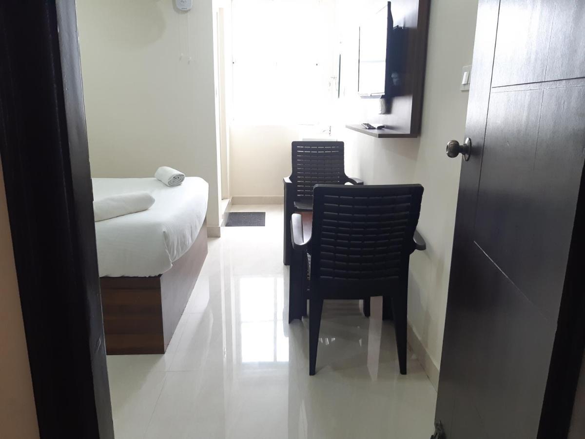 Hotel CNR Residency Madanapalle Exterior foto