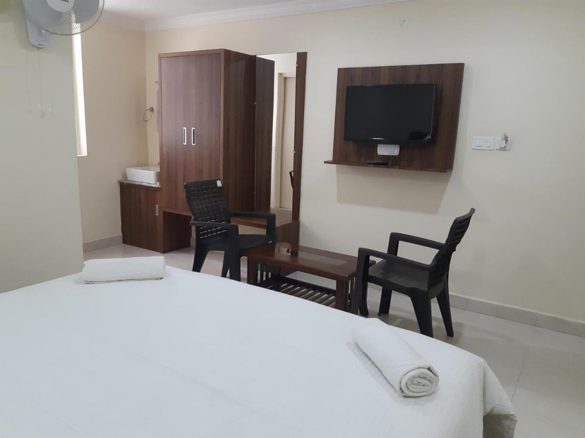 Hotel CNR Residency Madanapalle Exterior foto